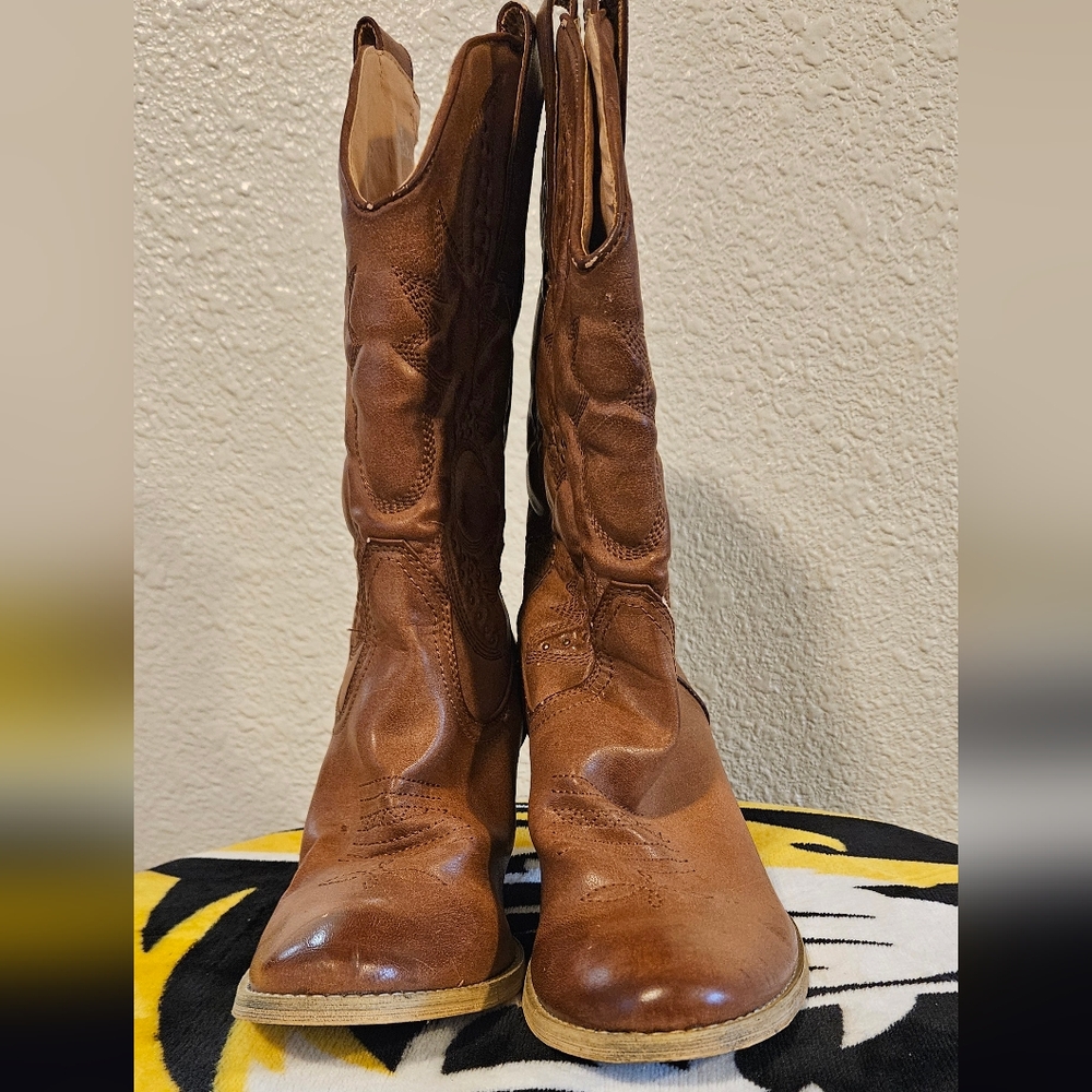 Very Volatile Size 10 Brown 14" Denver Boots with 3" heel Need TLC